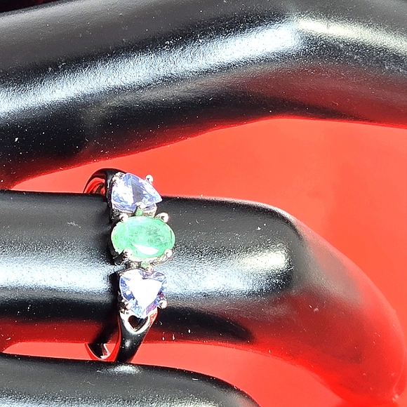 925 Sterling Silver Ring Sz 6.5 with Natural Emerald & Tanzanite. - Picture 3 of 10